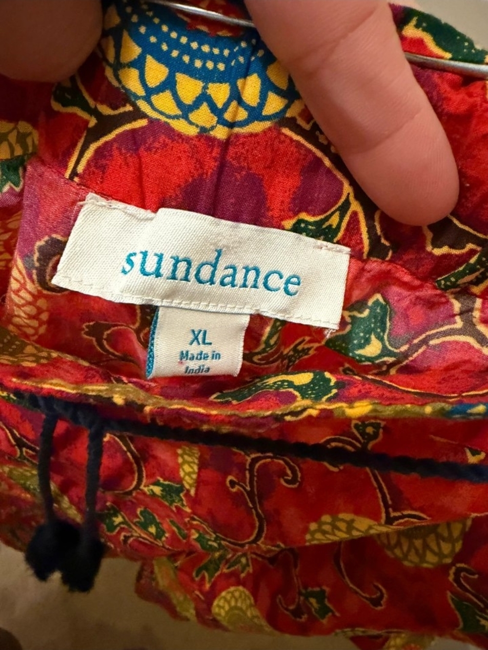 Sundance Red Floral-Print Tassel Drawstring Cropped Cargo Pants - Picture 4 of 7